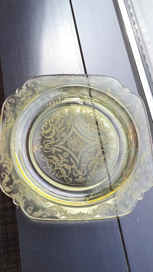 8 Amber Madrid Depression Glass Dinner Plates 9in - 3