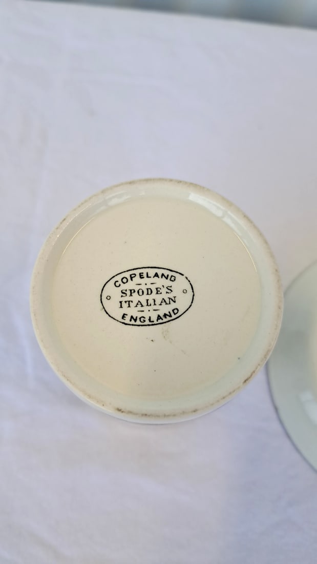 Copeland Spodes Italian Porcelain Cup And Saucer With Gold Rim, Scenic Landscape - 7