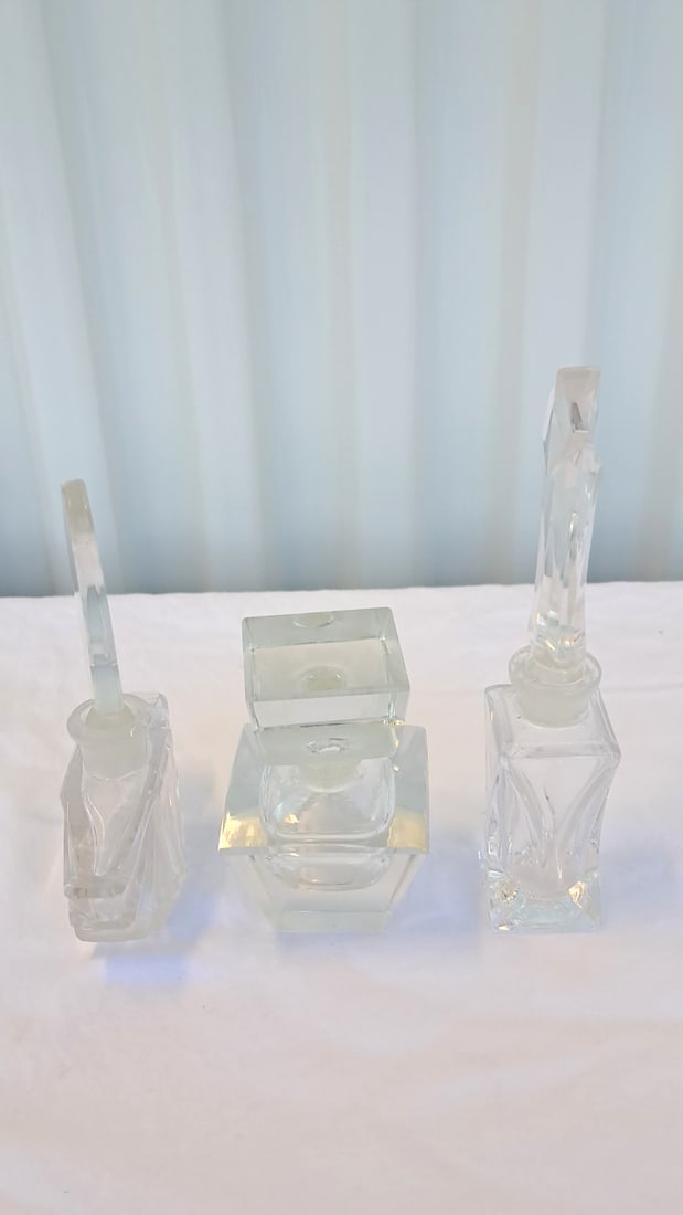 3 Crystal Perfume Bottles Inc Irice - 5