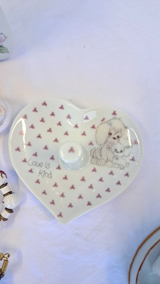 Porcelain Vanity Lot Dresden Lace Dancer, Floral Picture Frame,, Beads, Love Is Kind Ring Dish - 8