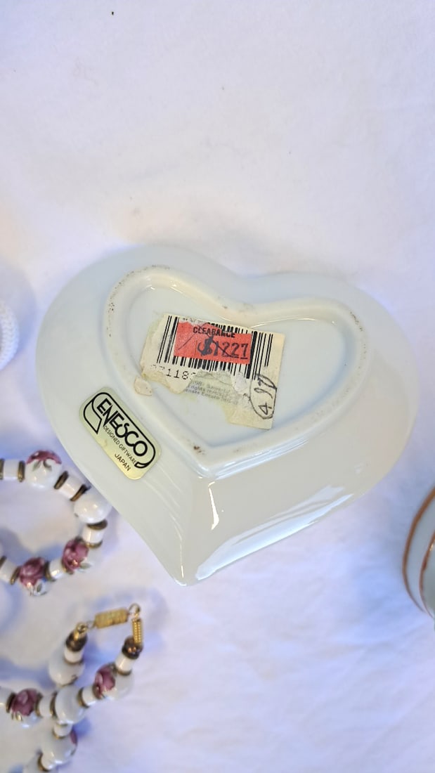 Porcelain Vanity Lot Dresden Lace Dancer, Floral Picture Frame,, Beads, Love Is Kind Ring Dish - 9