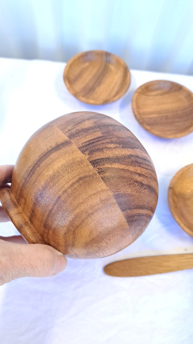 Carved Wooden Spherical Serving Bowl Set With 4 Small Dishes And Spoon - 7