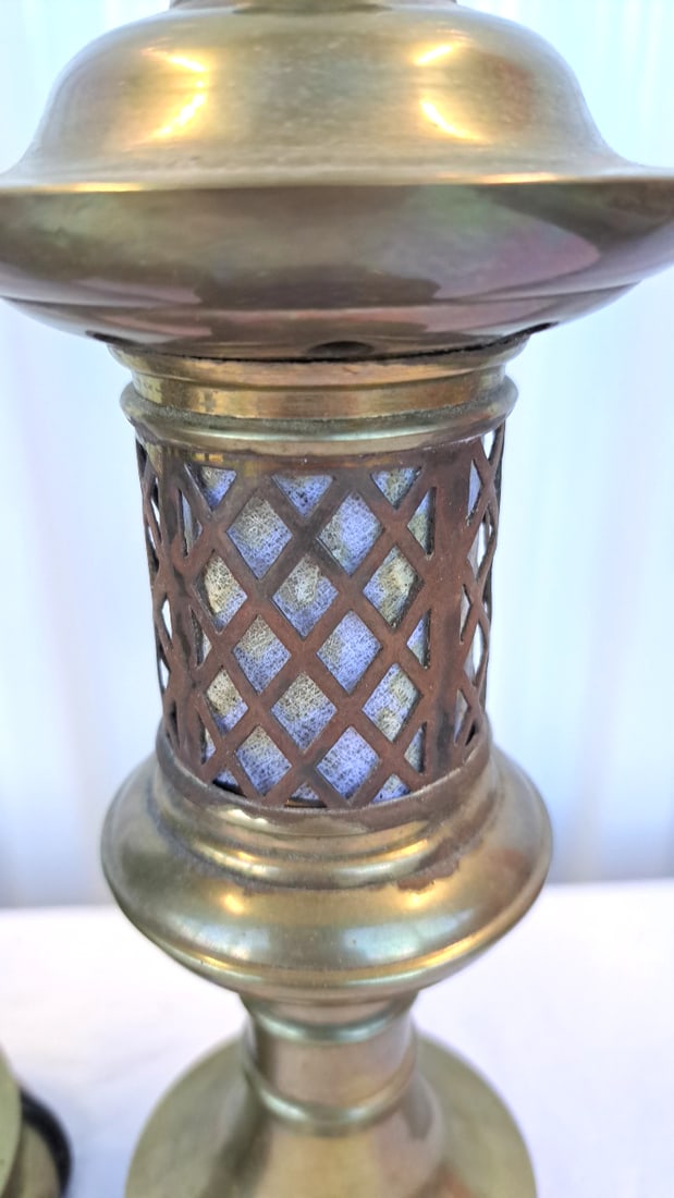 Pair Of Brass Lantern-style Electric Table Lamps With Lattice Glass Shades - 6