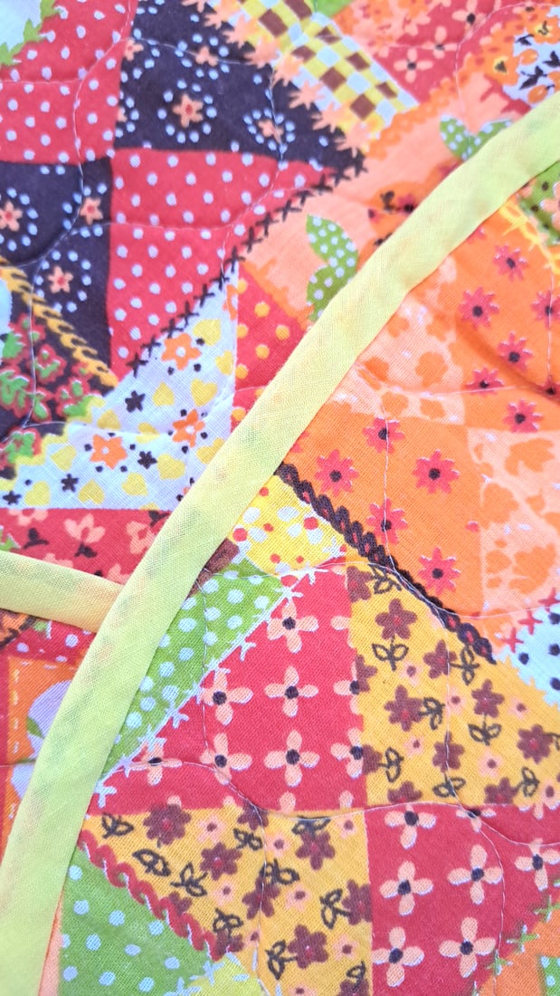 6 Oval Faux Quilted Patchwork Placemats Yellow Reversible - 4