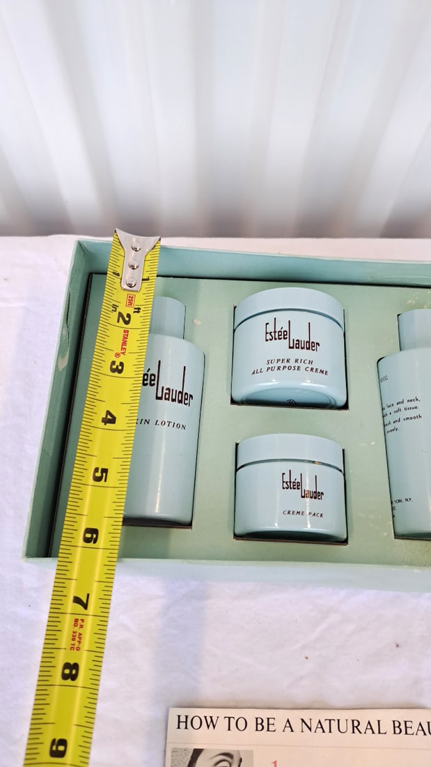 Este Lauder Skin Lotion Super Rich Creme Creme Pack Cleansing Oil Gift Set With Box & Booklet - 3