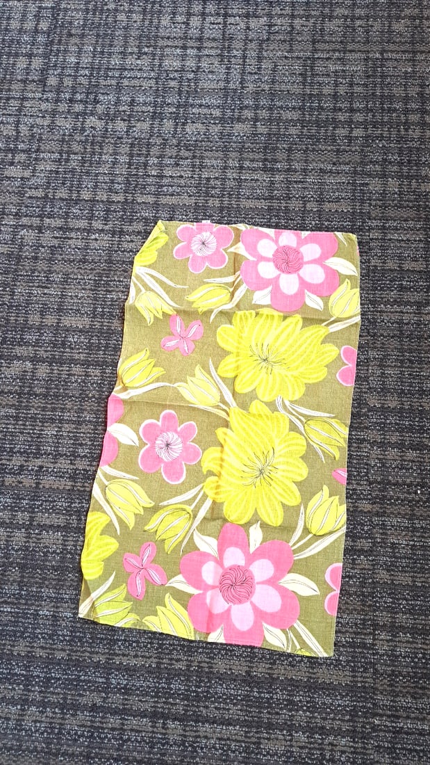 Vera Neumann 3 Floral Placemats And Other 8 Pink Napkins - 2