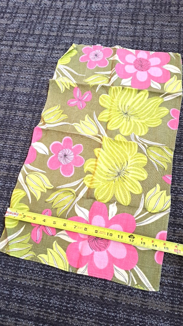 Vera Neumann 3 Floral Placemats And Other 8 Pink Napkins - 4