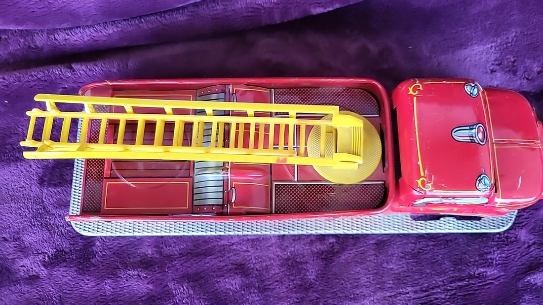 Marx Tin Litho N.Y.F.D. Red Fire Truck With Yellow Ladder, Approx. 16 In - 2