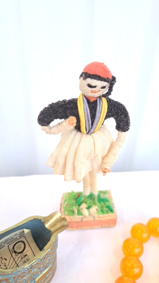Vintage Greek Souvenir Lot Ceramic Tsarouchi Brass Shoe Ashtray Beads Evzone Dolls - 7