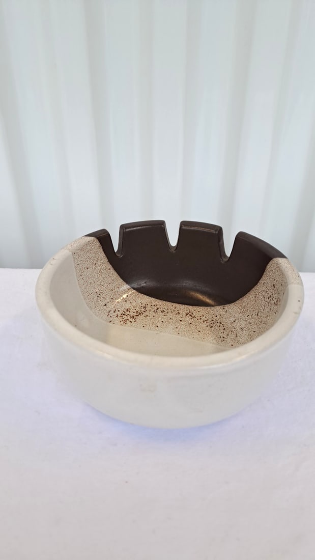 Heath Pottery Cream Speckled Ceramic Round Ashtray Bowl - 2