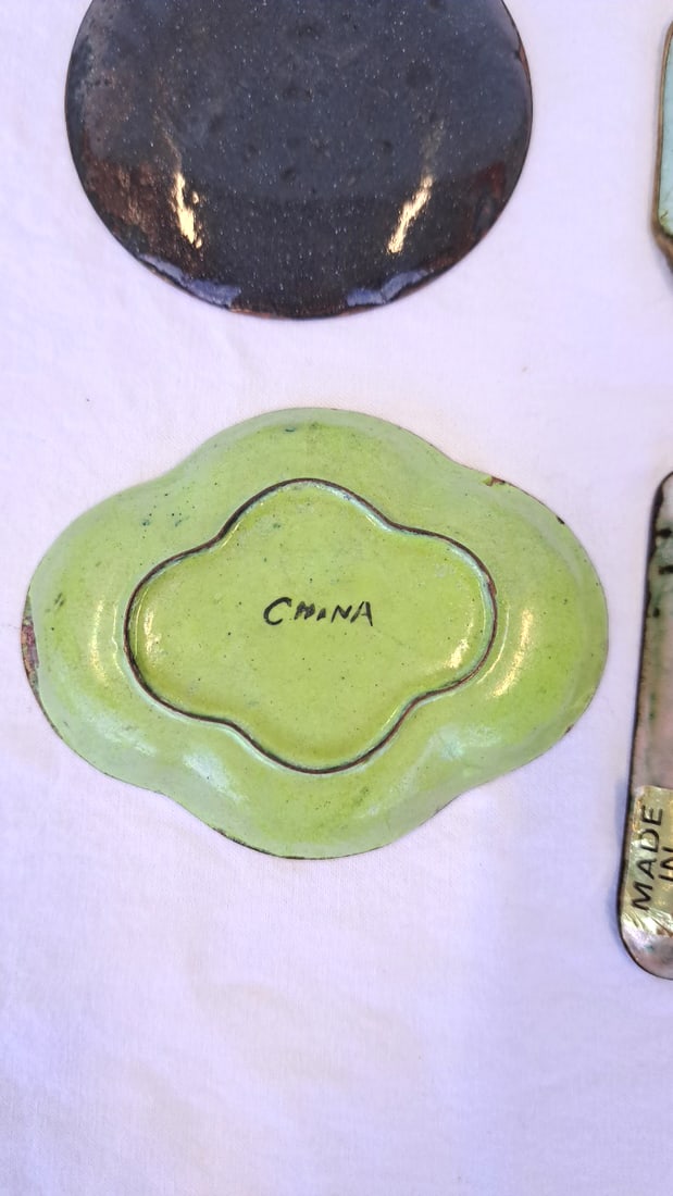 4 Decorative Enamel Metal Trinket Dishes, Floral And Abstract Designs - 10