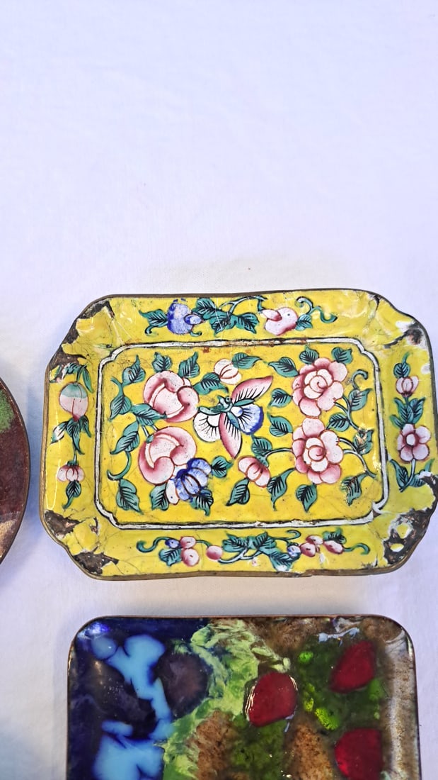 4 Decorative Enamel Metal Trinket Dishes, Floral And Abstract Designs - 5