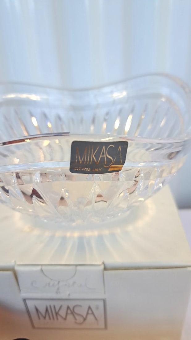 Mikasa Germany Cimarron Crystal Bowl And Two Other Glass Bowls - 3