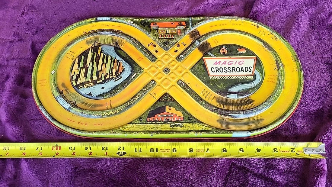 Magic Crossroads Tin Litho Figure-8 Traffic Roadway Toy, 16 In - 5