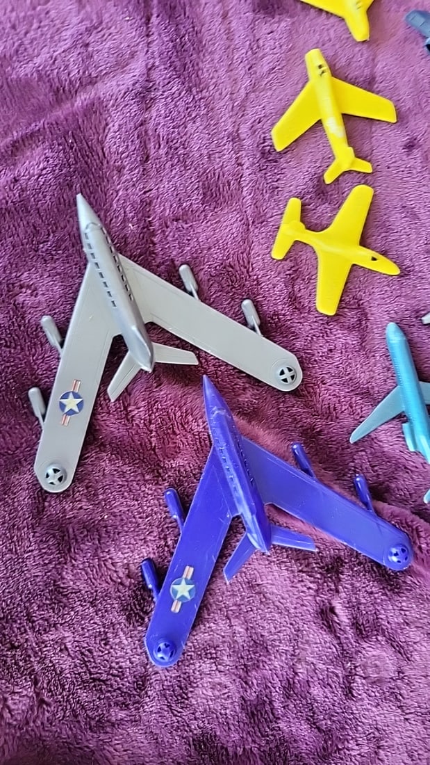 Plastic Toy Airplane Lot, Concordia Balancing, Military Jets, Prop Planes Passenger Aircraft - 2