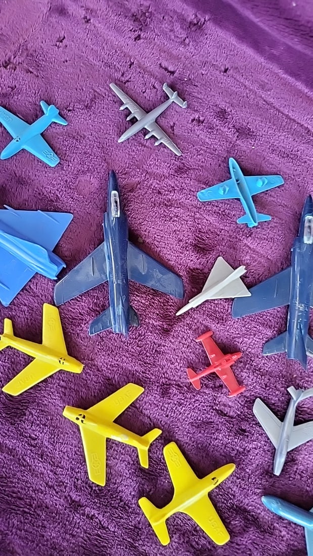 Plastic Toy Airplane Lot, Concordia Balancing, Military Jets, Prop Planes Passenger Aircraft - 4