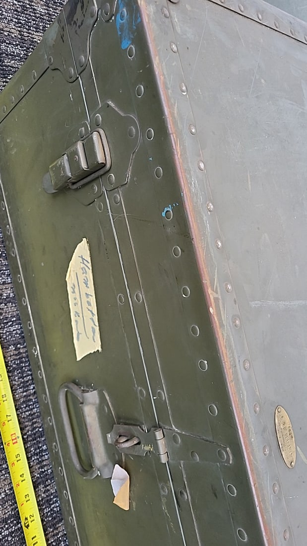 1949 Doehler Metal Products Olive Drab Riveted Metal Storage Trunk - 4