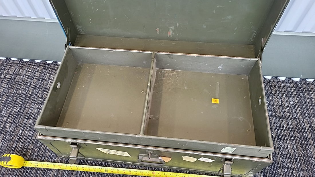 1949 Doehler Metal Products Olive Drab Riveted Metal Storage Trunk - 5