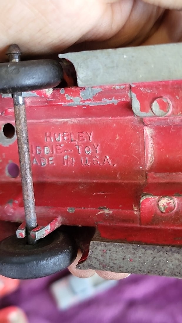 Tootsietoy Hubley Diecast Vehicle Lot With Sinclair Tanker, Tractor Fire Truck - 7