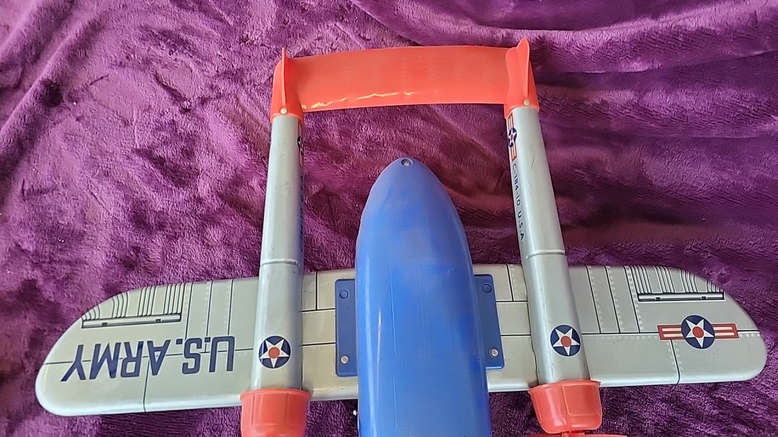 Ideal Army C-184-10 Globemaster Flying Boxcar Toy - 2