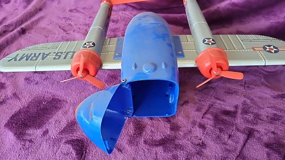 Ideal Army C-184-10 Globemaster Flying Boxcar Toy - 4