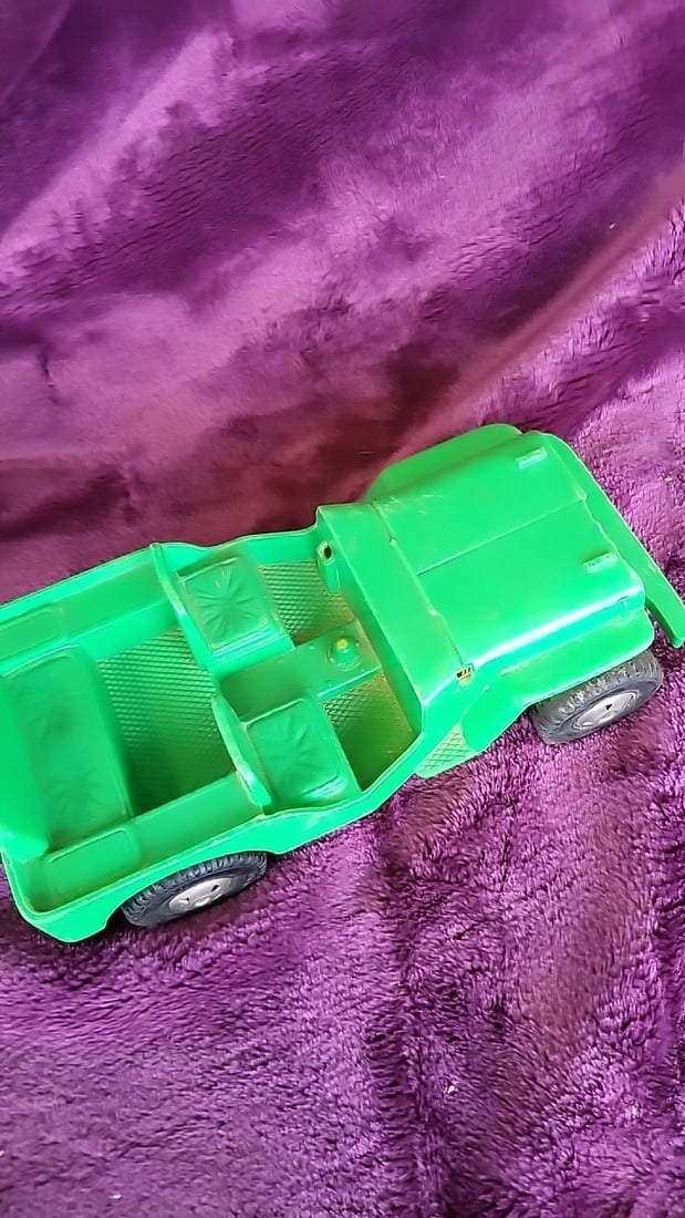 Usaf Tin Toy Jeep Japan And Green Plastic Jeep Toy Vehicle Lot - 4