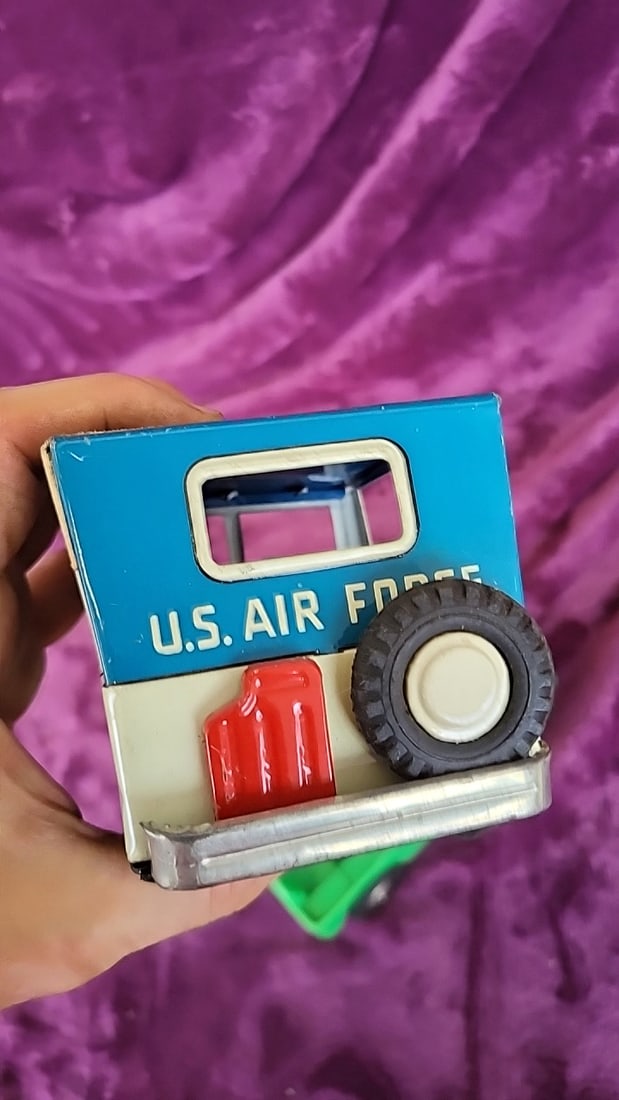 Usaf Tin Toy Jeep Japan And Green Plastic Jeep Toy Vehicle Lot - 7