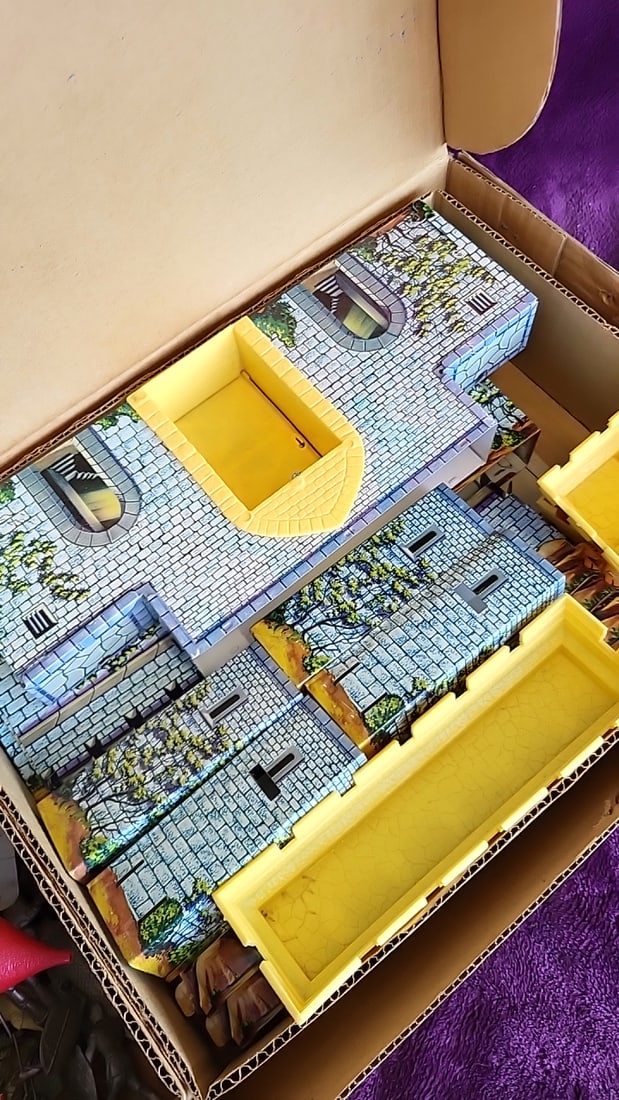 Marx Medieval Castle Set With Knights, Horses, Catapult Drawbridge - 4