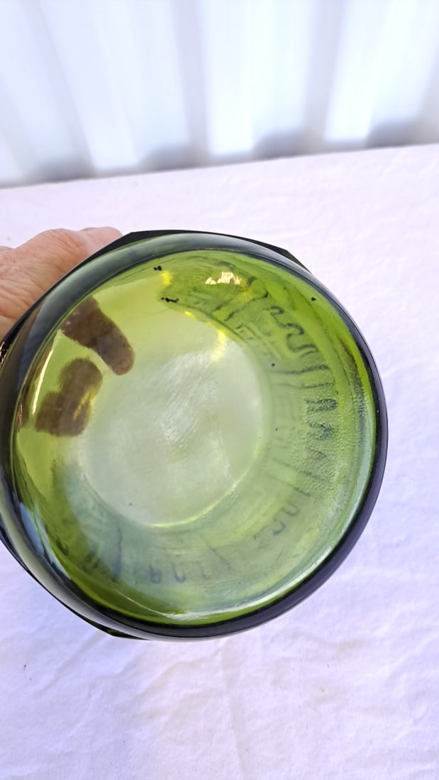 1970s Indiama Glass Avocado Green Aztec Bowl - 4