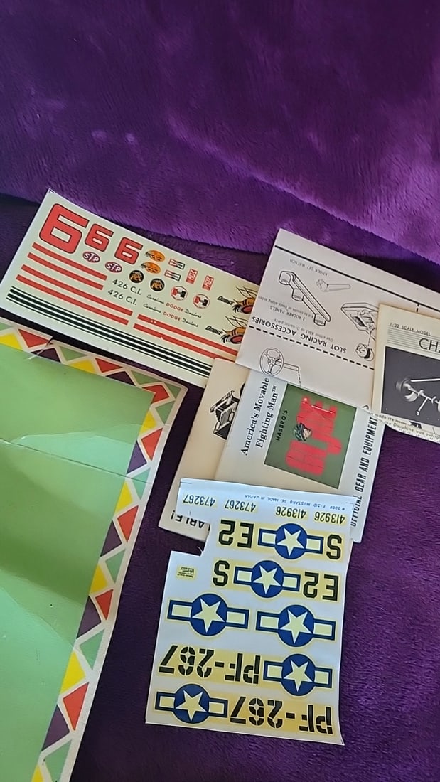Vintage Children's Ephemera Lot: Tommy Time Clock, Crayon Eraso-board, Baby's Pets, Whitman Books - 3