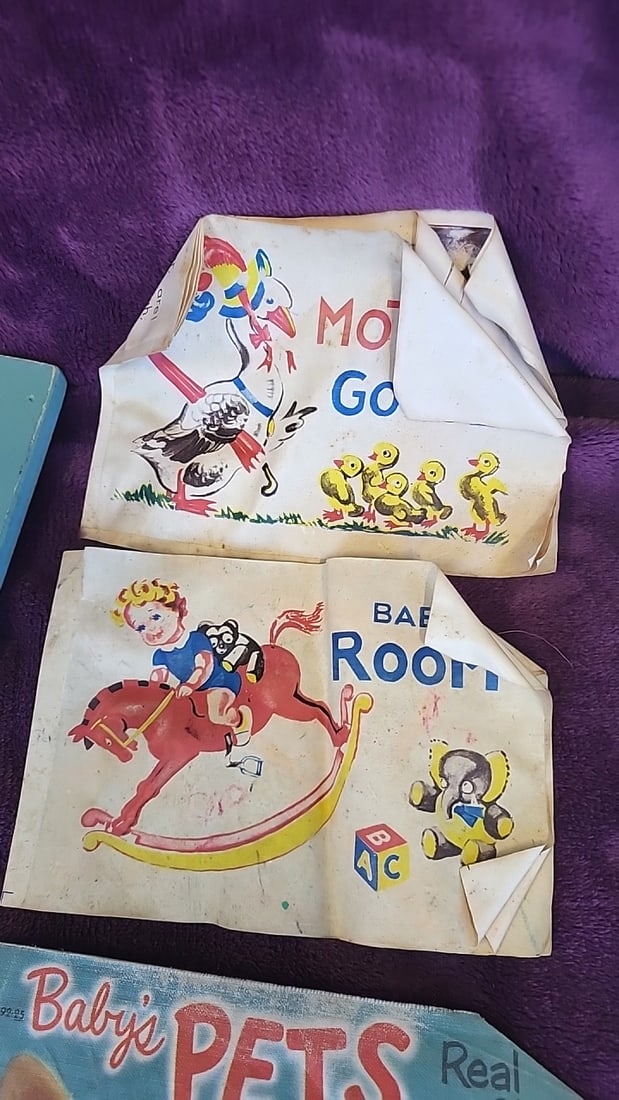 Vintage Children's Ephemera Lot: Tommy Time Clock, Crayon Eraso-board, Baby's Pets, Whitman Books - 4