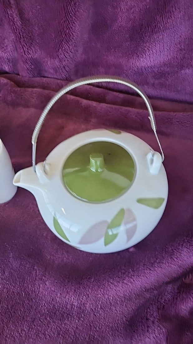 Noritake Tea Set With Green Lid Leaf Pattern, Teapot And 4 Cups - 5