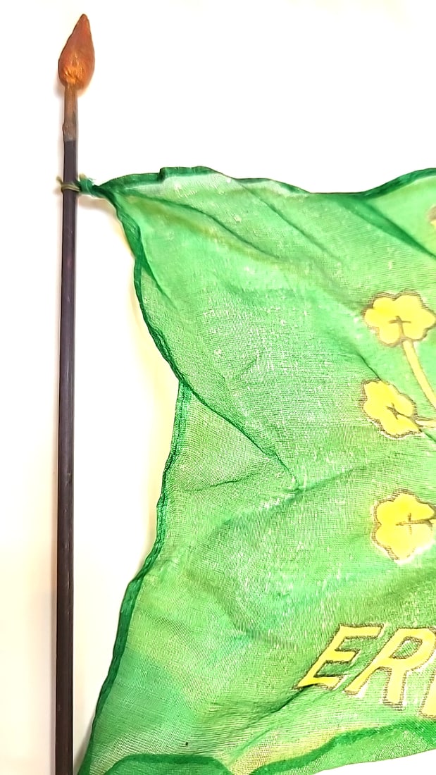 Pair Of Green Erin Go Bragh Irish Harp Shamrock Parade Flags On Wooden Sticks. Made In Japan - 5