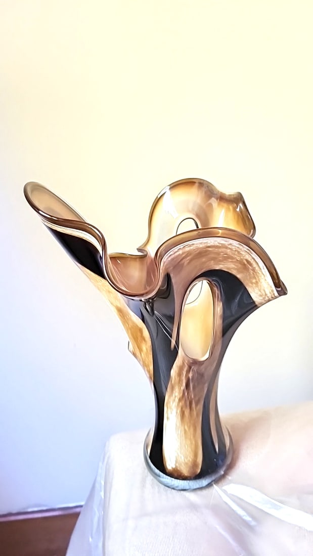 Mocha And Black Swirl Art Glass Vase. - 4