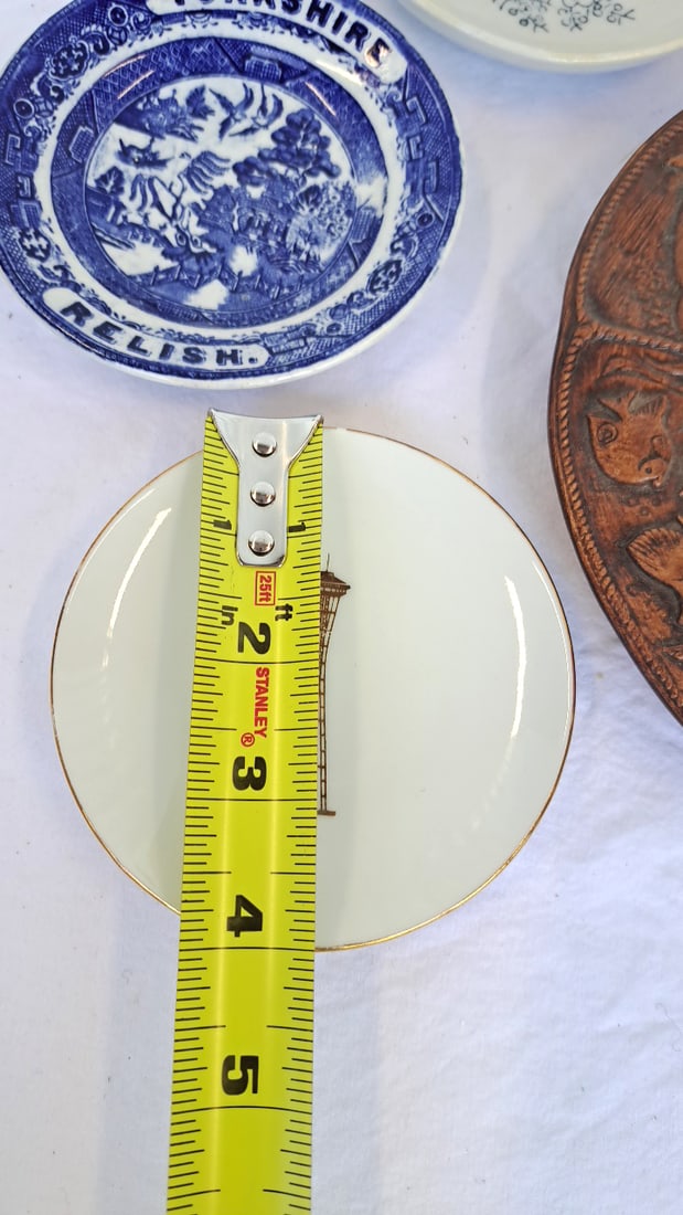 Souvenir Plate Lot Sea World Yorkshire Relish Space Needle - 4