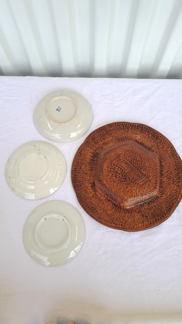 Souvenir Plate Lot Sea World Yorkshire Relish Space Needle - 8