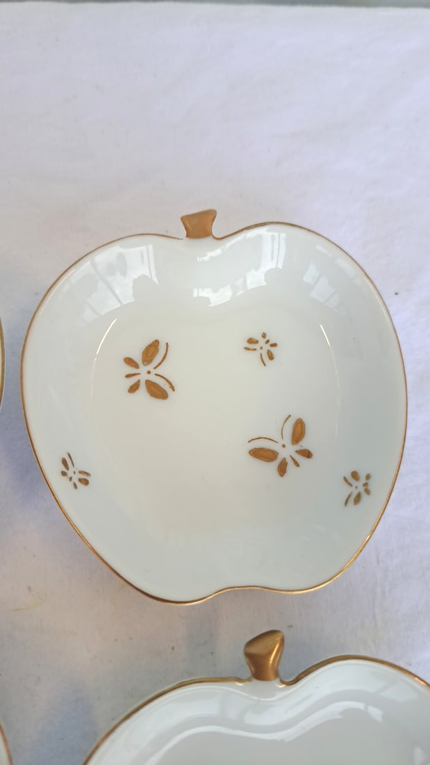 4 Apple-shaped White Porcelain Bowls With Gold Detail Butterfly - 4