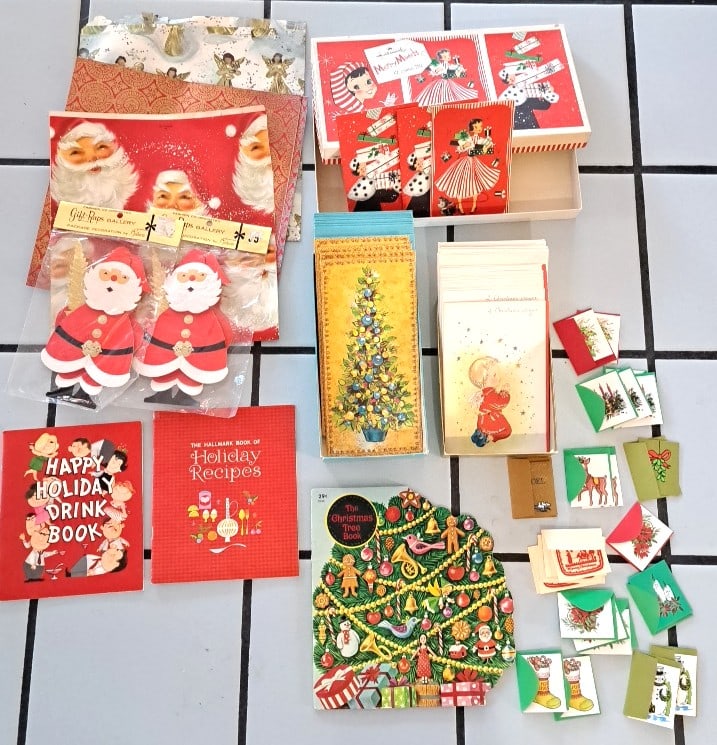 Vintage Gift-wrap Christmas Paper Ephemera Lot Cards Booklets (1 of 11)