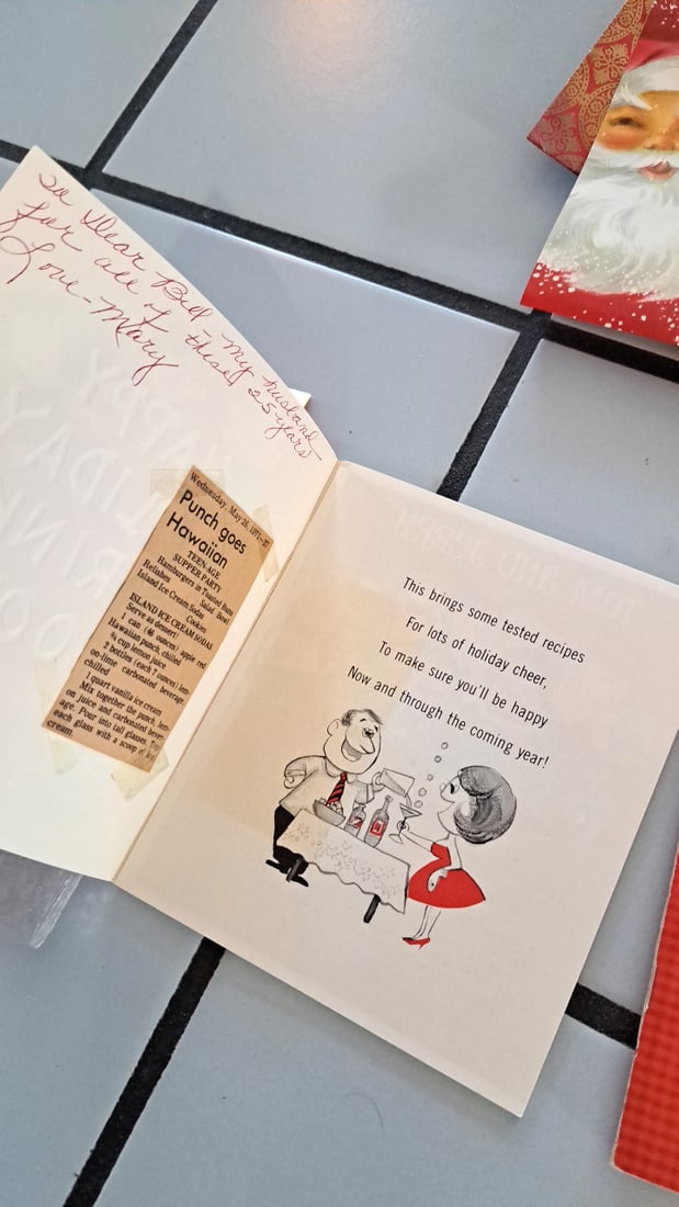 Vintage Gift-wrap Christmas Paper Ephemera Lot Cards Booklets - 4
