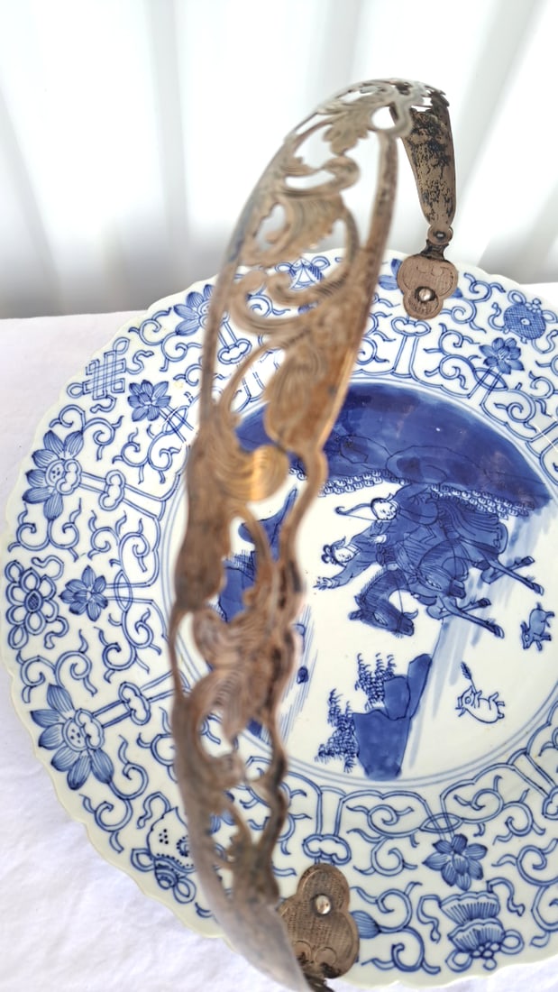 Chinese Blue White Hunters Plate With Handle - 9