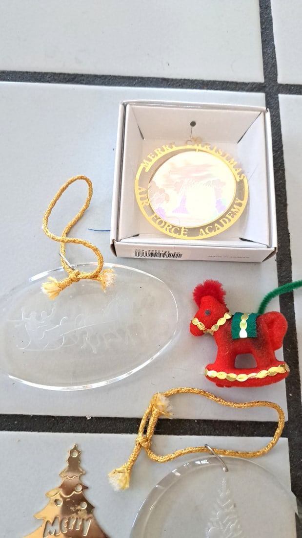 Christmas Ornament Lot Santa Heads 1987 Noel Bell Air Force Academy Ornaments - 4
