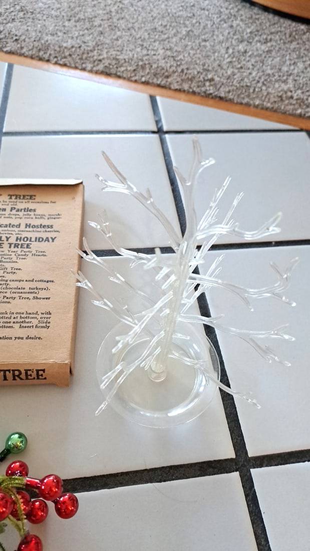 Vintage Christmas Ornament Lot, Plastic Bead Snowflakes, Balls, Tinsel, No. 250 Party Tree, Tree To - 5