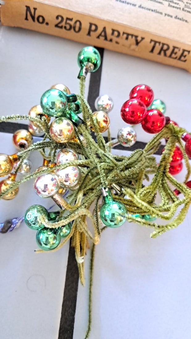 Vintage Christmas Ornament Lot, Plastic Bead Snowflakes, Balls, Tinsel, No. 250 Party Tree, Tree To - 7