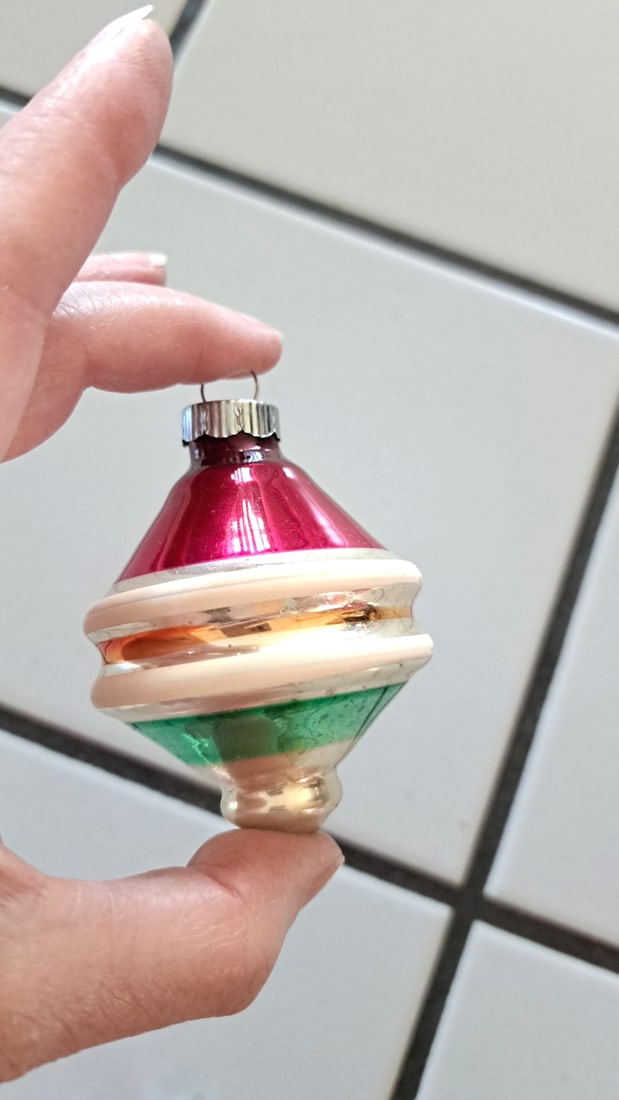 2 Shiny Brite Ufo Spinning Top Glass Christmas Ornaments Red Green Gold Silver - 2