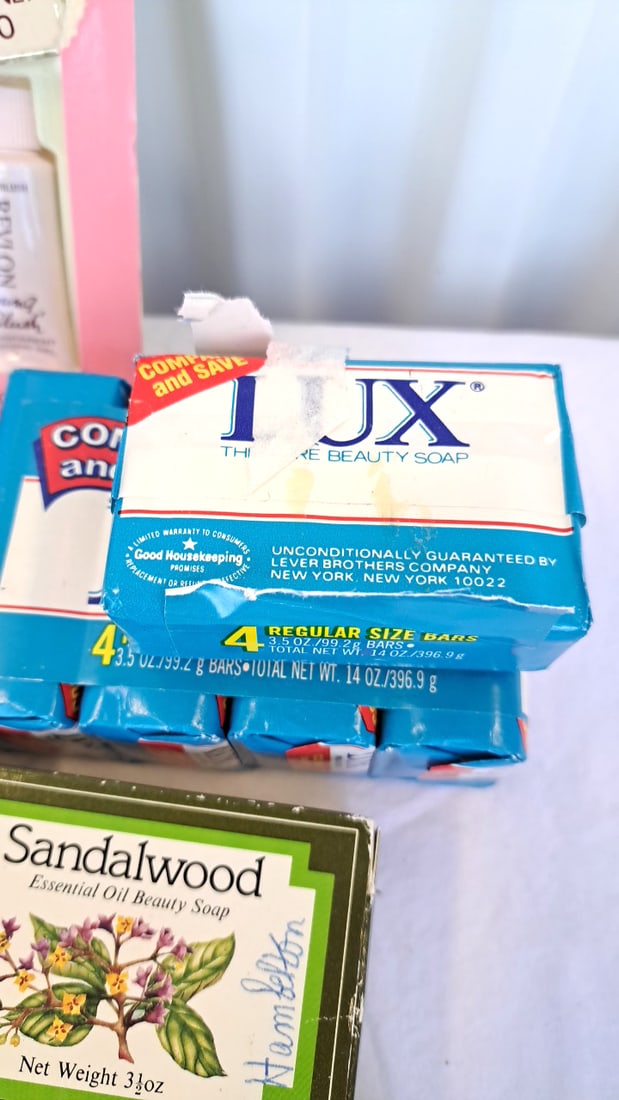 Dove Kirks Lux Tone Sandalwood Soap Lot - 3
