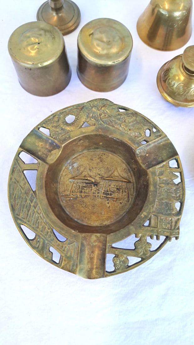 Brass Decorative Lot With Ashtrays, Bell, Candlestick And Lidded Boxes - 2