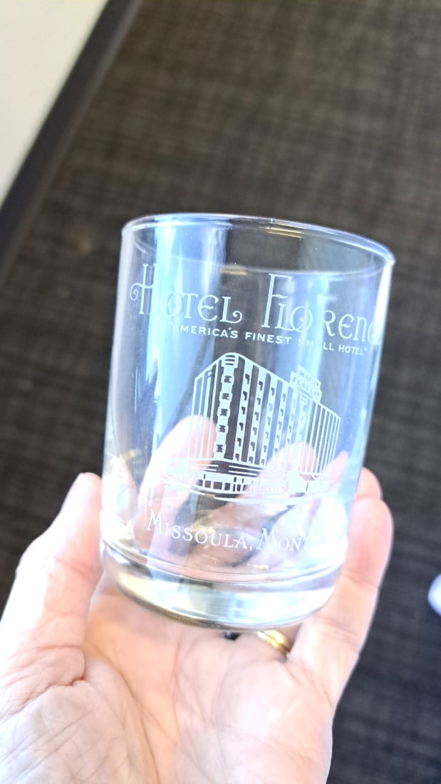 Mixed Drinking Glass Lot With Pizza Hut Hotel Florence David Douglas Accalac Cups Daisy Pressed Gla - 4