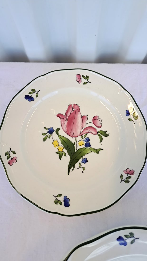 Gien France Lorraine Rose Cream Ceramic Scalloped Rim Soup And Side Plate - 2