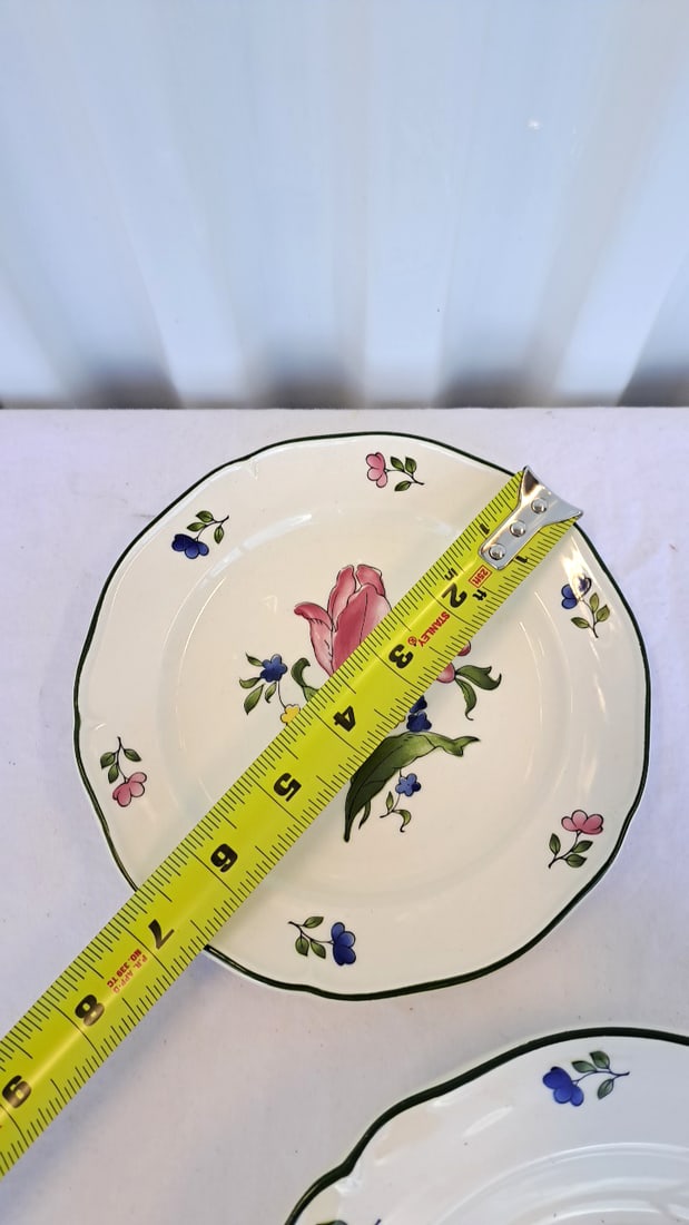 Gien France Lorraine Rose Cream Ceramic Scalloped Rim Soup And Side Plate - 3