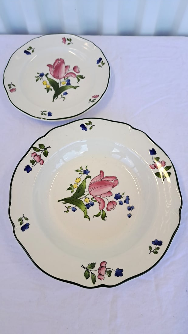 Gien France Lorraine Rose Cream Ceramic Scalloped Rim Soup And Side Plate - 4